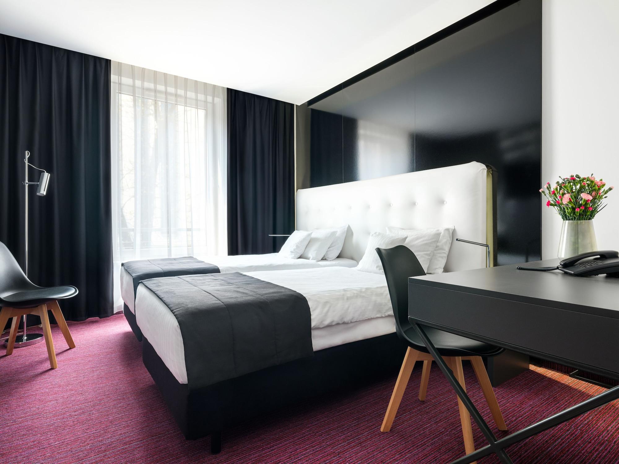 Best Western Plus Krakow Old Town Exterior photo