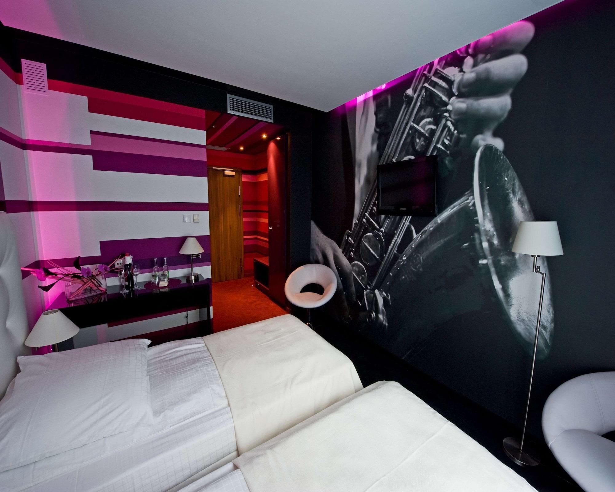 Best Western Plus Krakow Old Town Exterior photo