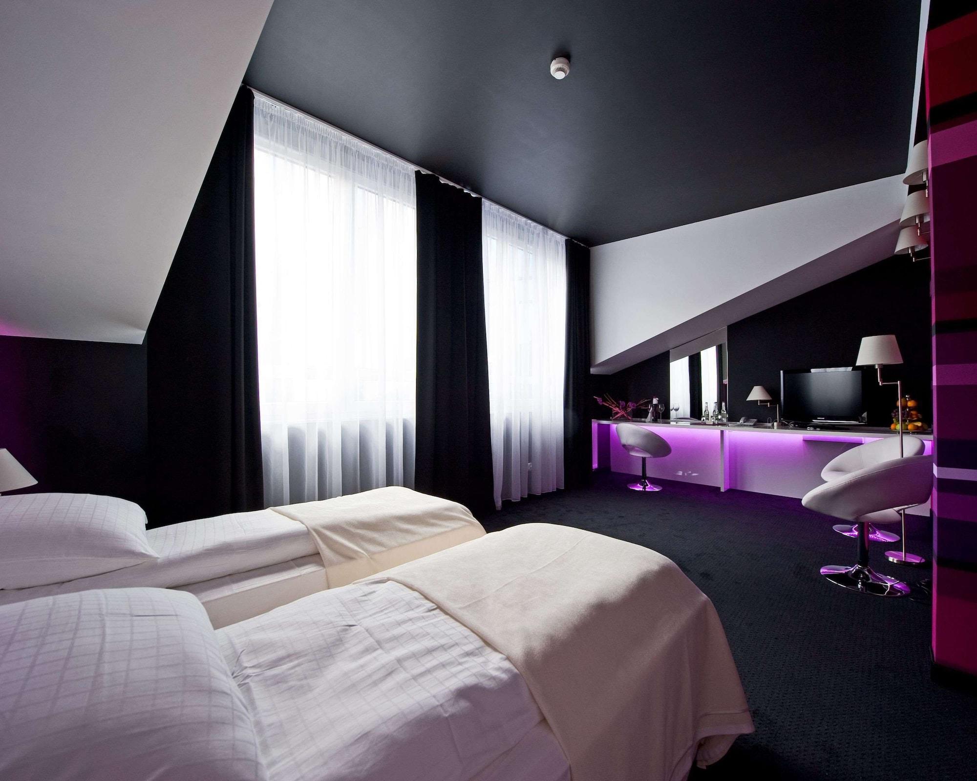 Best Western Plus Krakow Old Town Exterior photo